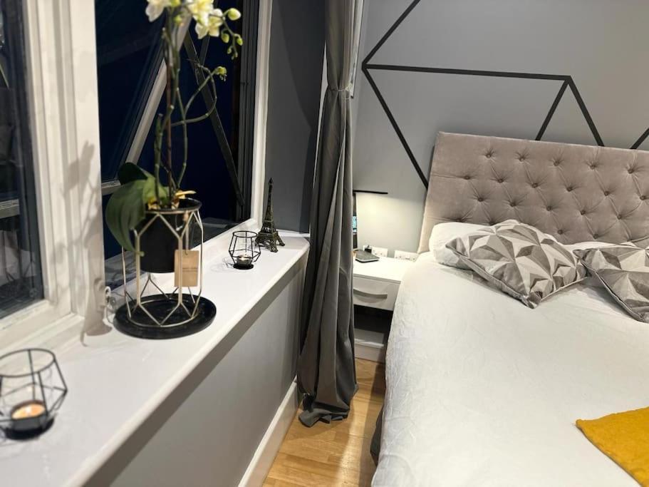Stunning Luxury Croydon Apartment Gatwick Airport Close Purley Esterno foto